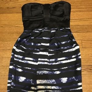 Strapless mini dress with pockets